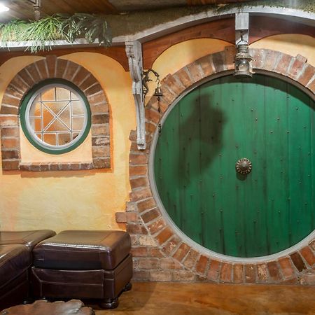 The Hobbit House, Fantasy Comes Home! Russellville Buitenkant foto