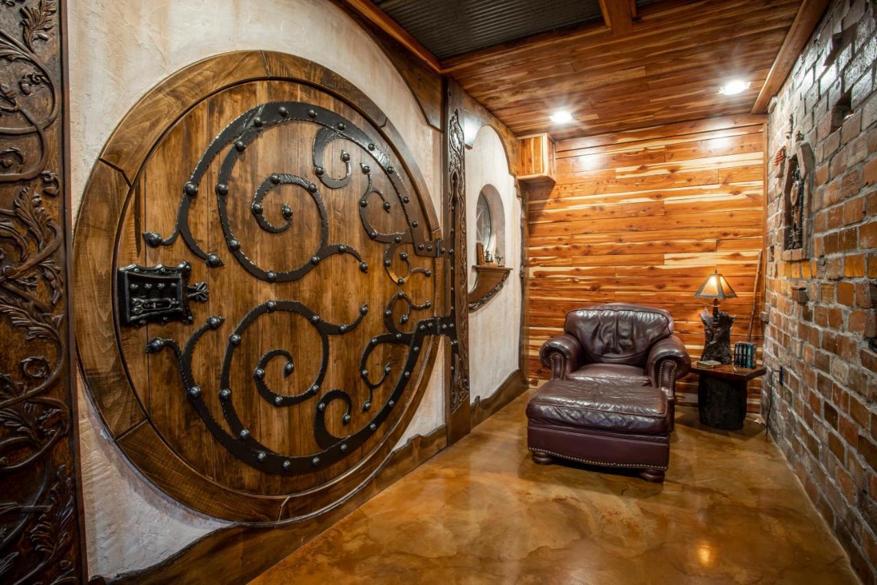 The Hobbit House, Fantasy Comes Home! Russellville Buitenkant foto