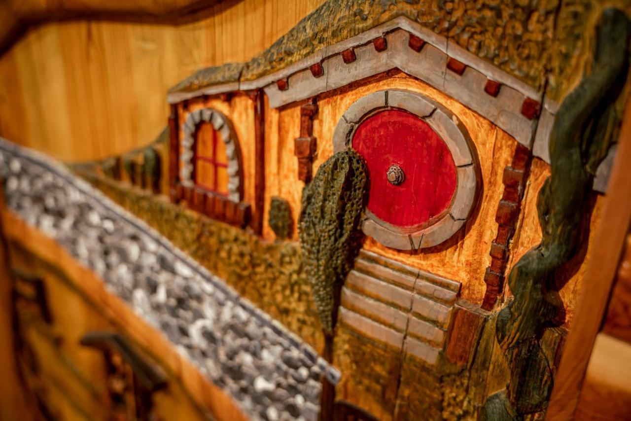The Hobbit House, Fantasy Comes Home! Russellville Buitenkant foto