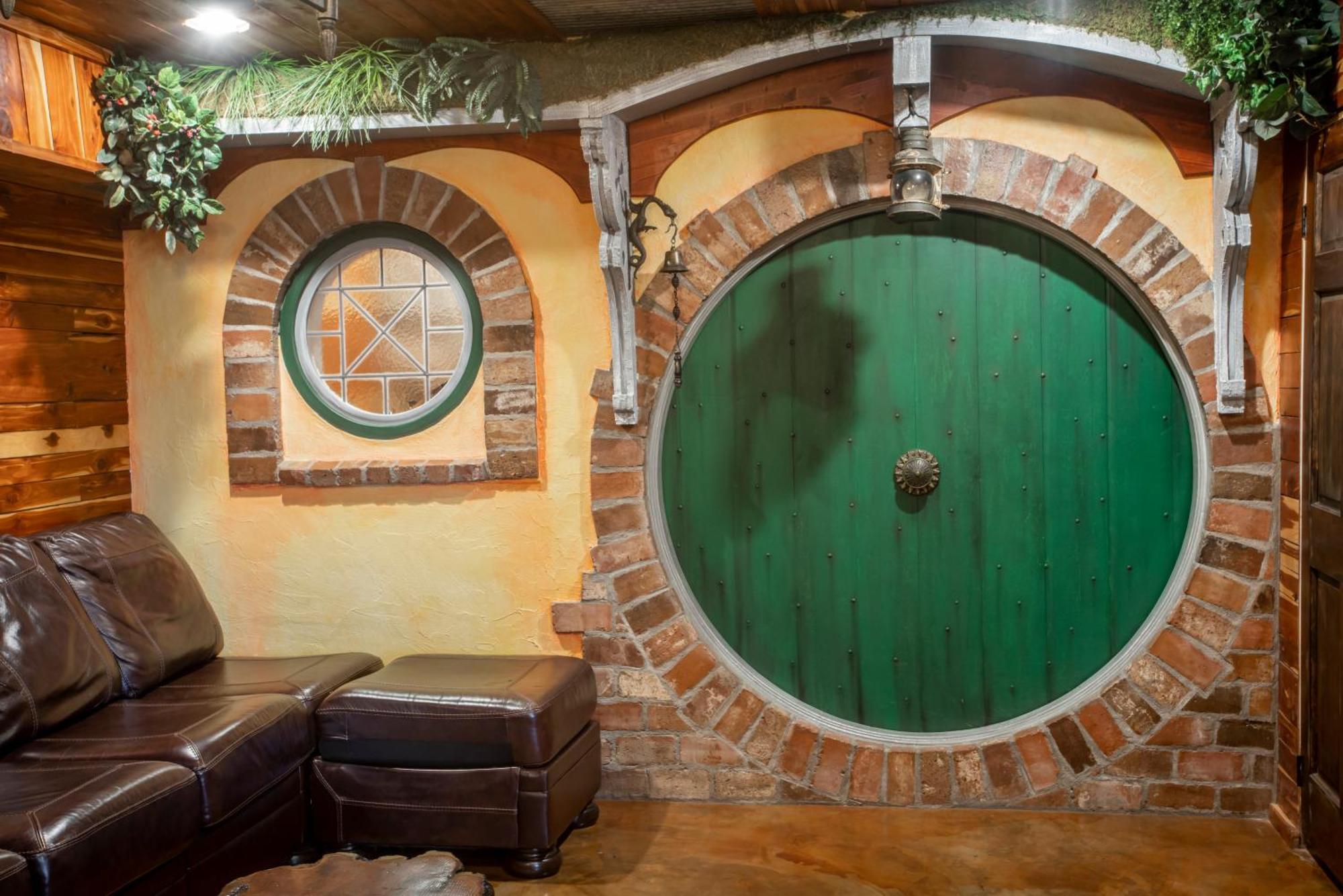The Hobbit House, Fantasy Comes Home! Russellville Buitenkant foto