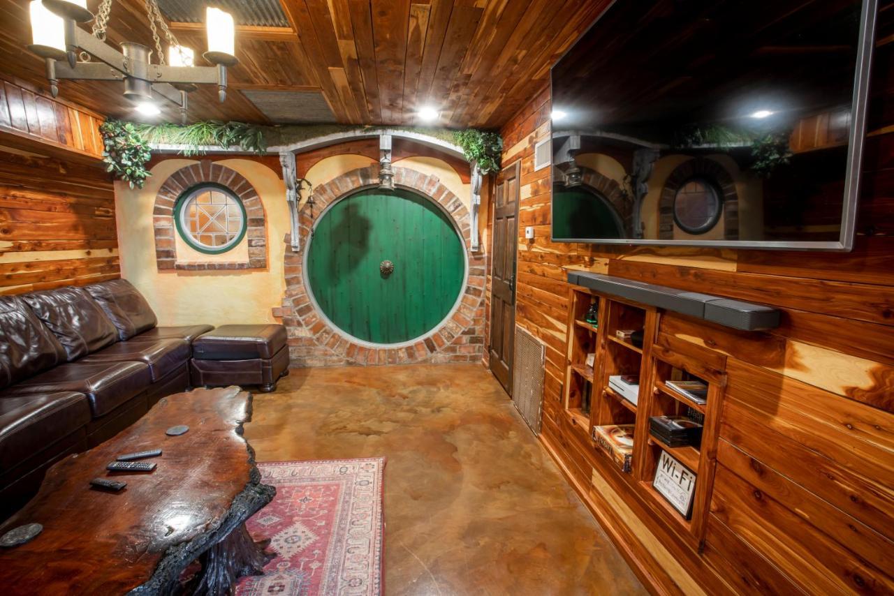 The Hobbit House, Fantasy Comes Home! Russellville Buitenkant foto
