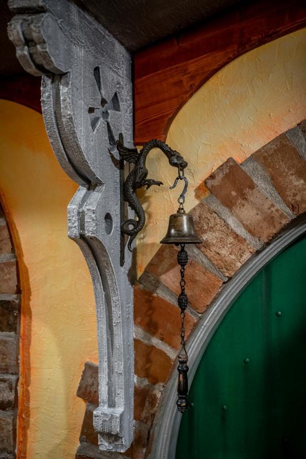 The Hobbit House, Fantasy Comes Home! Russellville Buitenkant foto